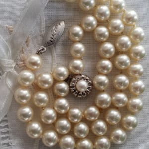 A coiled strand of pearls
